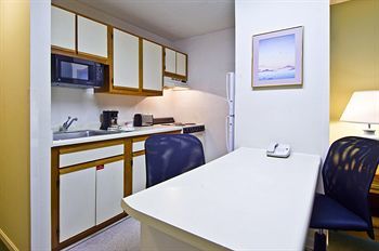 Sonesta Simply Hotel